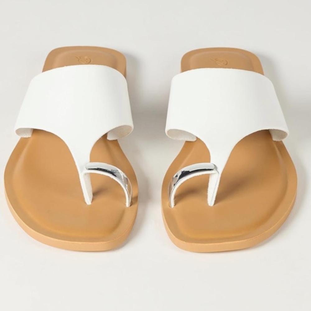 NWT The Drop white Camilla wide thong  vegan leather sandal size 11